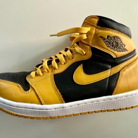 Jordan 1 High Retro OG Pollen Size 10.5 - Picture 1 of 6